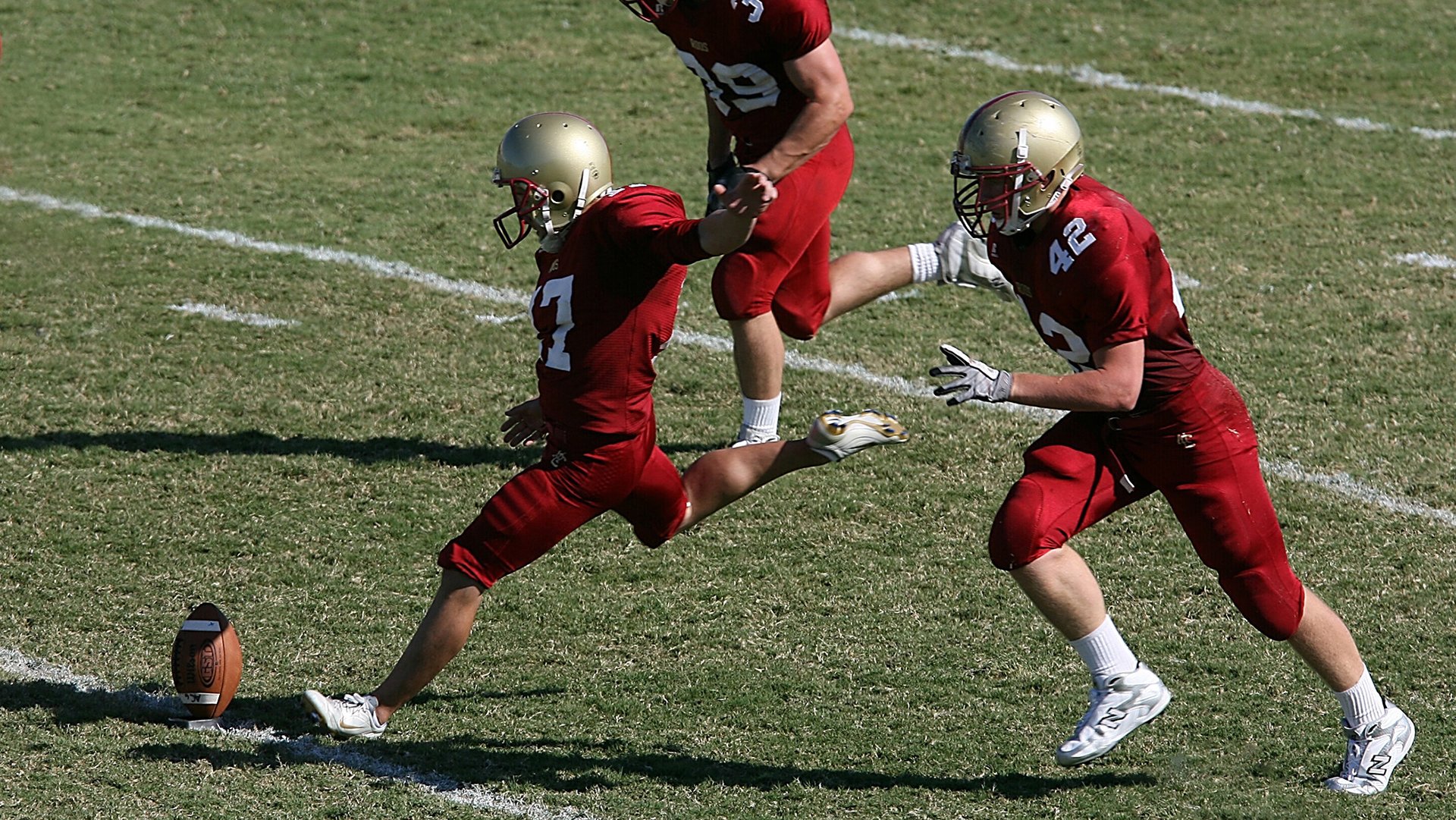 大学生田径联赛南区分站赛火热开赛，大学生田径比赛